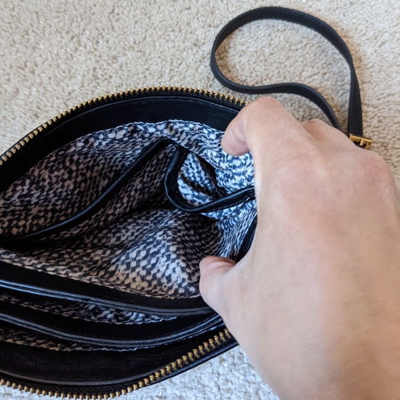 Steve Madden Paityn Faux Leather Crossbody Bag-EUC - Picture 15 of 16